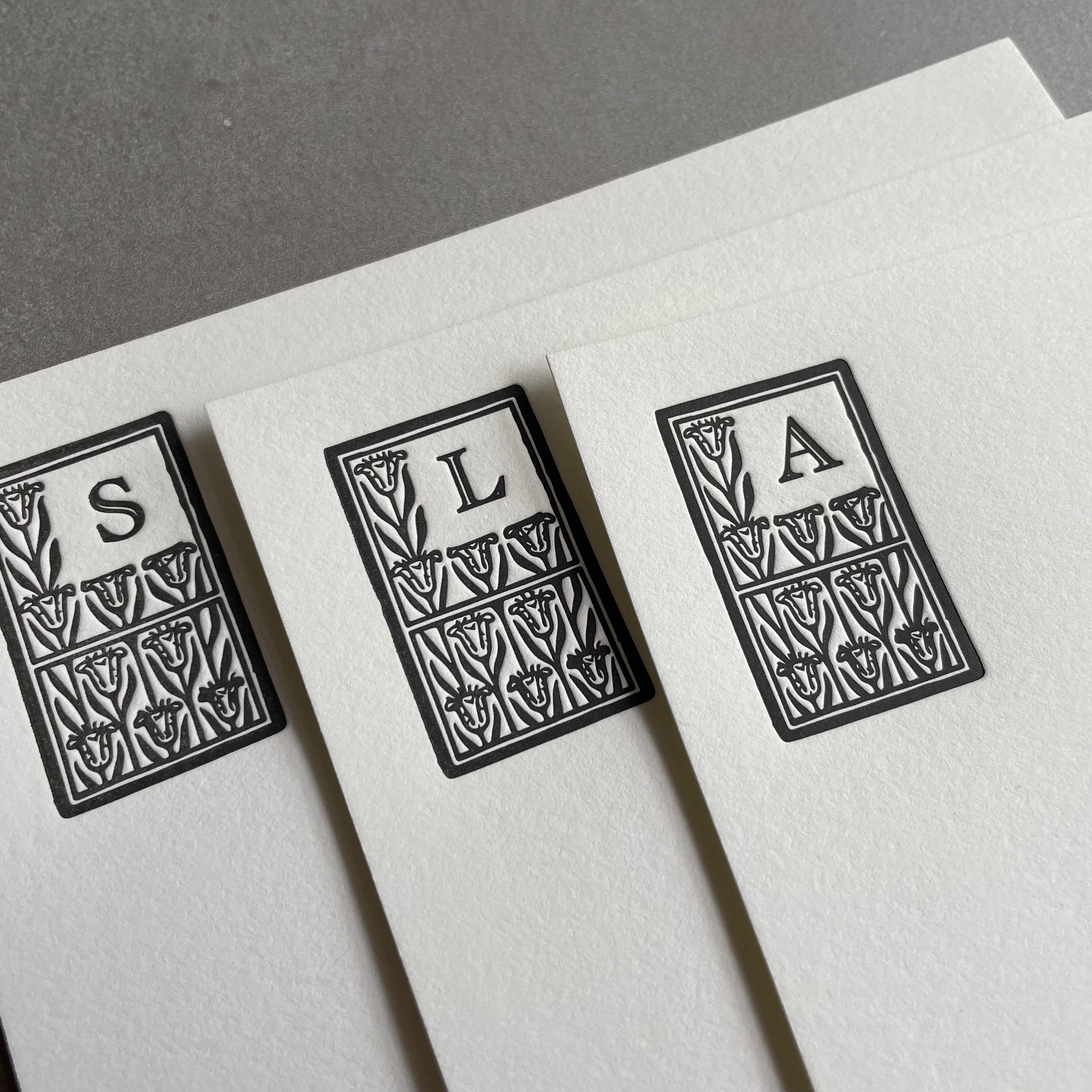 Art Deco: Custom Initial Letterpress Stationery. Personalized Notecards with Envelopes. - Hearty Greetings