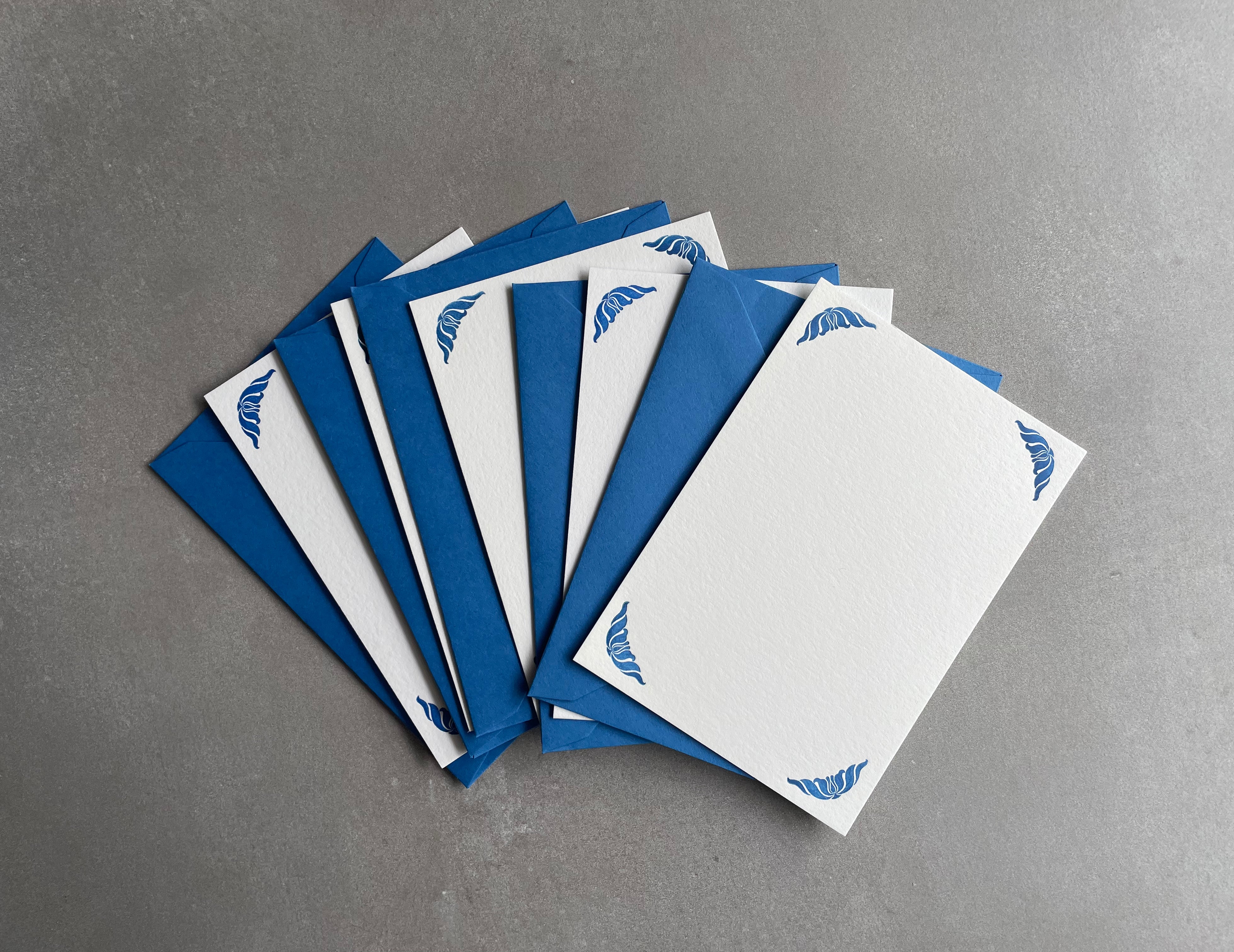 Set of 5, Handprinted Deco Border Letterpress Notecard Set with Envelopes. - Hearty Greetings