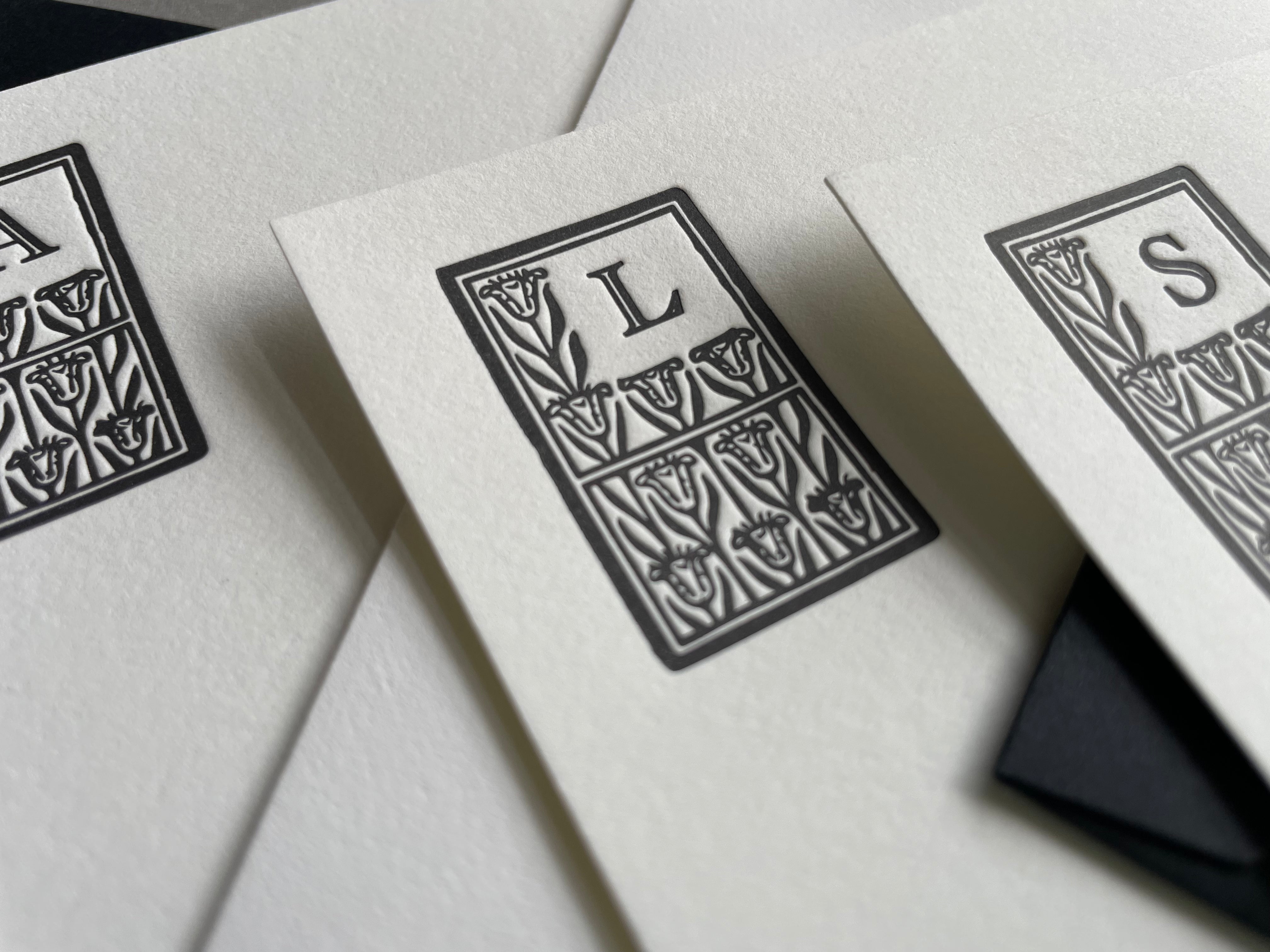 Art Deco: Custom Initial Letterpress Stationery. Personalized Notecards with Envelopes. - Hearty Greetings